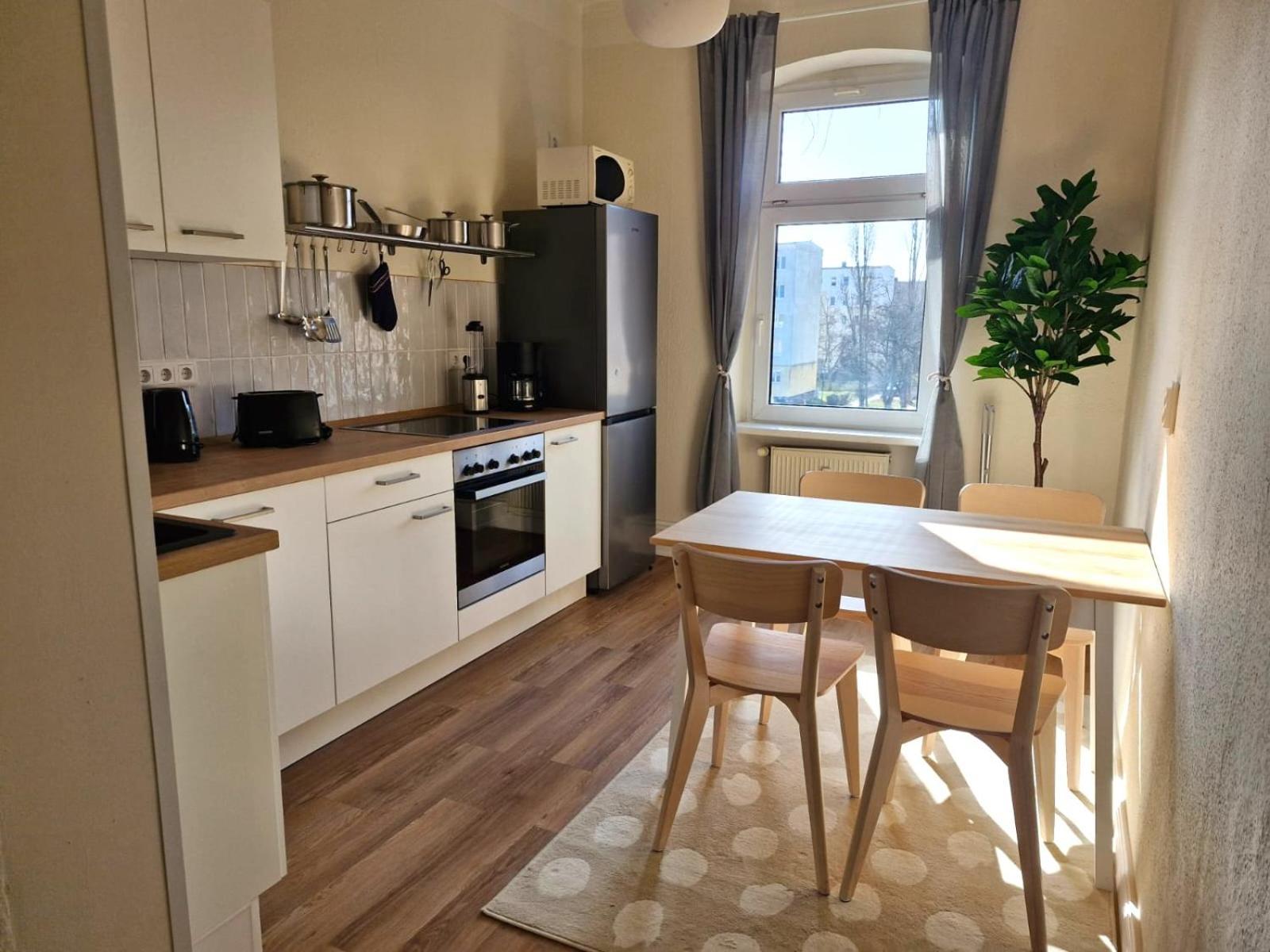 Grossraum-Apartments Mit 2Sz, Wz, Kueche, Smart-Tv, Parken, Etc Ερφούρτη Δωμάτιο φωτογραφία
